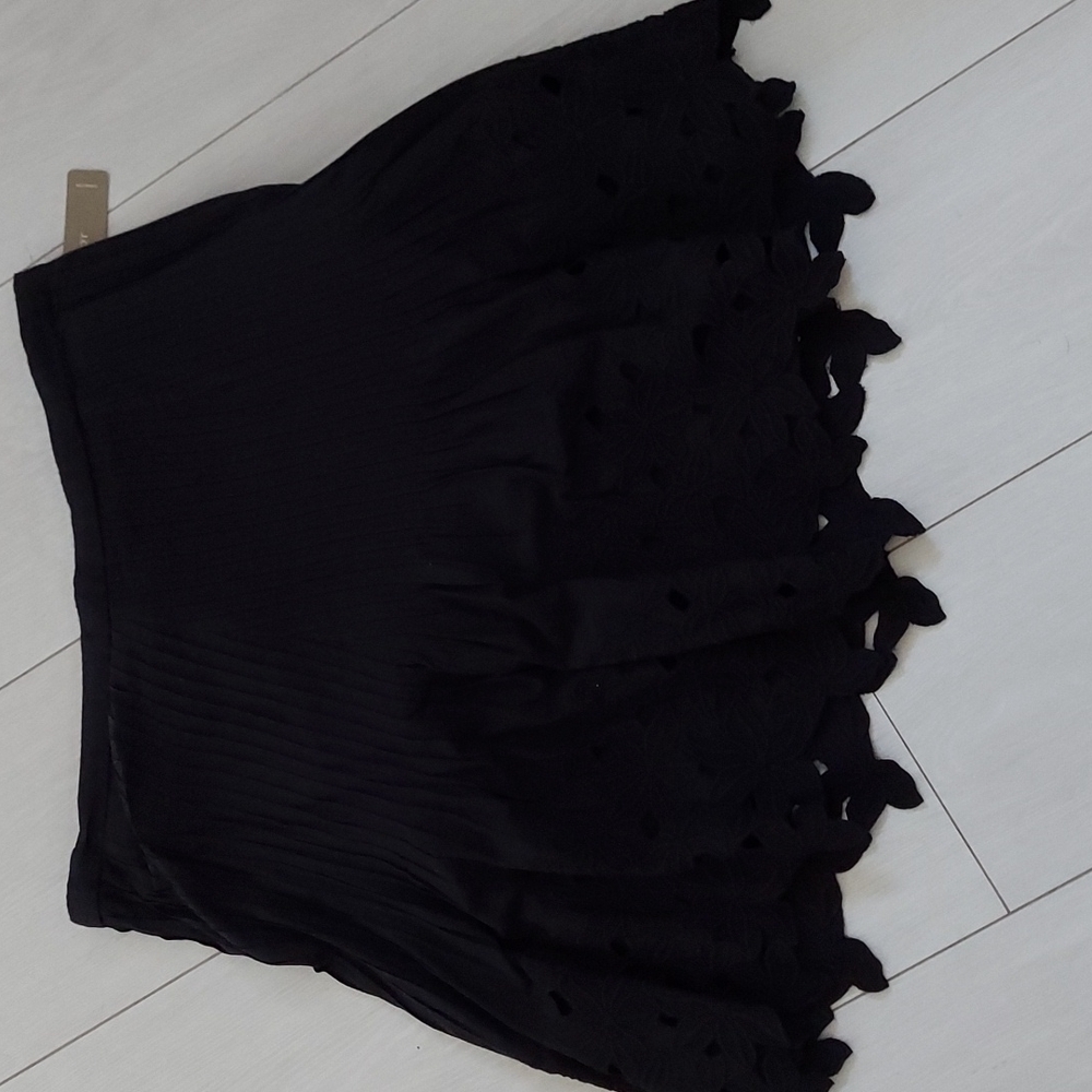 New with tag JCREW eyelet  %cotton mini skirt sz2